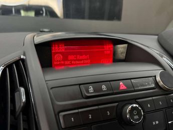 VAUXHALL ZAFIRA TOURER 2.0 Zafira Tourer Exclusive CDTi Auto 5dr