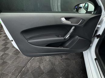AUDI A1 1.4 A1 S Line TFSI Semi-Auto 3dr