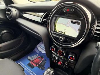 MINI HATCH 1.5 Cooper Auto 5dr