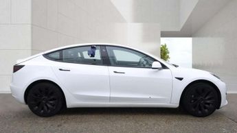 TESLA MODEL 3 Model 3 Standard Range + 4dr