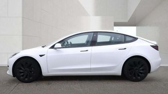 TESLA MODEL 3 Model 3 Standard Range + 4dr