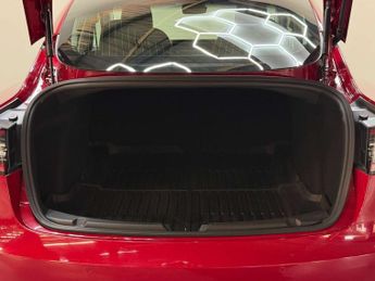TESLA MODEL 3 Model 3 Long Range AWD 4WD 4dr