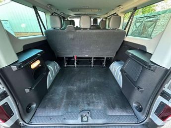 Renault Trafic 2.0 dCi LL30 Advance EDC L2 H1 Euro 6 (s/s) 5dr (9 Seat)