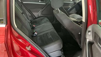 Volkswagen Tiguan 2.0 TDI BlueMotion Tech Match Edition SUV 5dr Diesel DSG 4WD Eur