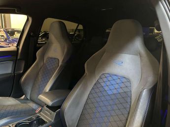 Volkswagen GOLF 2.0 Golf R TSi 4Motion Semi-Auto 4WD 5dr
