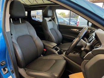 NISSAN QASHQAI 1.5 Qashqai Tekna dCi Semi-Auto 5dr