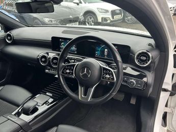 Mercedes-Benz A CLASS 1.5 A180d Sport Hatchback 5dr Diesel 7G-DCT Euro 6 (s/s) (116 ps