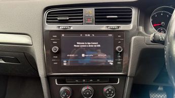 VOLKSWAGEN GOLF 1.0 TSI SE Nav Hatchback 5dr Petrol DSG Euro 6 (s/s) (110 bhp)
