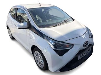 Toyota AYGO 1.0 VVT-i x-play Hatchback 5dr Petrol x-shift Euro 6 (Safety Sen
