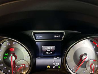 MERCEDES-BENZ GLA 2.1 GLA220 CDI AMG Line SUV 5dr Diesel 7G-DCT 4MATIC Euro 6 (s/s