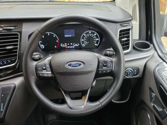 FORD TOURNEO CUSTOM 2.0 Tourneo Custom 320 Titanium EcoBlue Auto 4dr