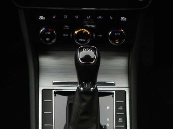 SKODA SUPERB 1.4 Superb SE Tech iV PHEV Semi-Auto 5dr