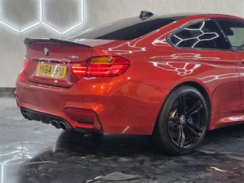 BMW M4 3.0 BiTurbo Coupe 2dr Petrol DCT Euro 6 (s/s) (431 ps)