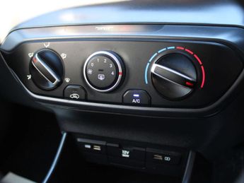 HYUNDAI I20 1.0 MHEV TGDi SE CONNECT Auto 5dr