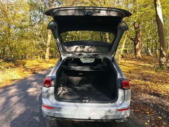 VOLKSWAGEN GOLF 2.0 Golf R-Line TDI Semi-Auto 5dr