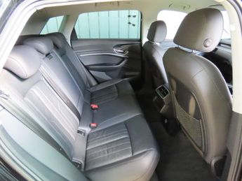 Audi e-tron 55 SUV 5dr Electric Auto quattro 95kWh (408 ps)