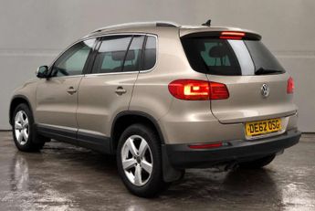 Volkswagen Tiguan 2.0 TDI BlueMotion Tech Escape SUV 5dr Diesel DSG 4WD Euro 5 (s/
