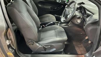 FORD FIESTA 1.2 Fiesta Zetec 3dr *NATIONAL DELIVERY*