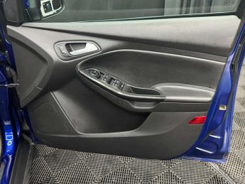 FORD FOCUS 1.0 Focus Titanium X 5dr