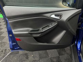 FORD FOCUS 1.0 Focus Titanium X 5dr