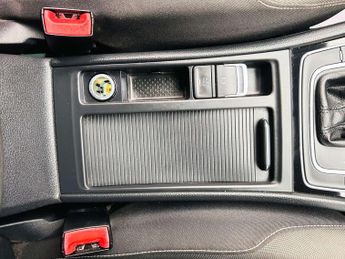VOLKSWAGEN GOLF 2.0 Golf GT BlueMotion Technology TDI Semi-Auto 5dr
