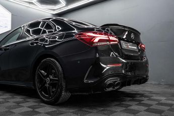 MERCEDES-BENZ A-CLASS 1.3 A 200 AMG Line Executive Auto 4dr