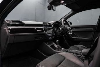 AUDI Q3 1.5 Q3 Sportback 35 TFSI MHEV Black Edition Semi-Auto 5dr