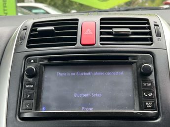 TOYOTA AURIS 1.8 Auris Hybrid T Spirit CVT 5dr