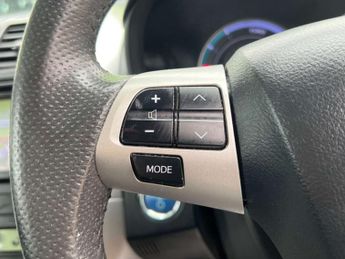 TOYOTA AURIS 1.8 Auris Hybrid T Spirit CVT 5dr