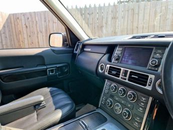 LAND ROVER RANGE ROVER 4.4 Range Rover Vogue SE TDV8 Automatic 4WD 5dr - NATIONAL DELIV
