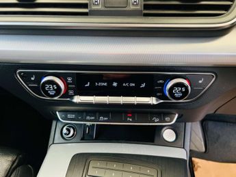 AUDI Q5 2.0 Q5 Sport TDI Quattro Semi-Auto 4WD 5dr