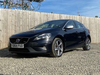 Volvo V40 2.0 V40 R-Design D4 5dr - FREE DELIVERY*