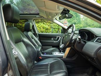 LAND ROVER DISCOVERY SPORT 2.0 Discovery Sport Black HSE TD4 Auto 4WD 5dr