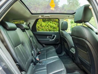 LAND ROVER DISCOVERY SPORT 2.0 Discovery Sport Black HSE TD4 Auto 4WD 5dr