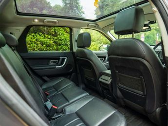 LAND ROVER DISCOVERY SPORT 2.0 Discovery Sport Black HSE TD4 Auto 4WD 5dr