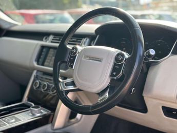 LAND ROVER RANGE ROVER 4.4 Range Rover Autobiography SDV8 Auto 4WD 5dr