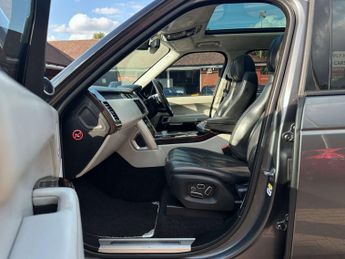 LAND ROVER RANGE ROVER 4.4 Range Rover Autobiography SDV8 Auto 4WD 5dr