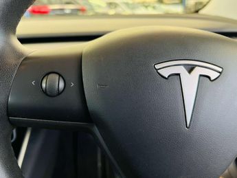 TESLA MODEL 3 Model 3 Long Range AWD 4WD 4dr