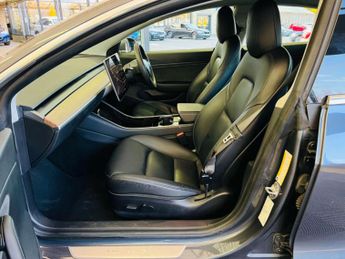 TESLA MODEL 3 Model 3 Long Range AWD 4WD 4dr