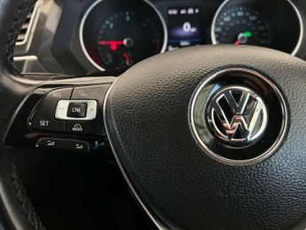 VOLKSWAGEN TIGUAN 2.0 Tiguan SE Nav TDI BlueMotion Technology 4Motion Semi-Auto 4W
