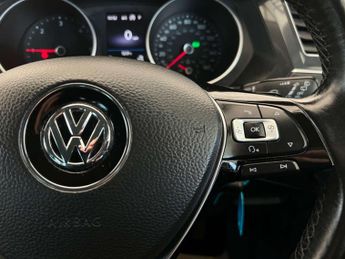 VOLKSWAGEN TIGUAN 2.0 Tiguan SE Nav TDI BlueMotion Technology 4Motion Semi-Auto 4W