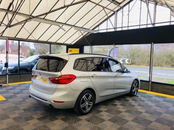 BMW 2 SERIES 2.0 220D xDrive Sport Auto 4WD 5dr