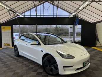 Tesla Model 3 Model 3 Standard-Range + 4dr