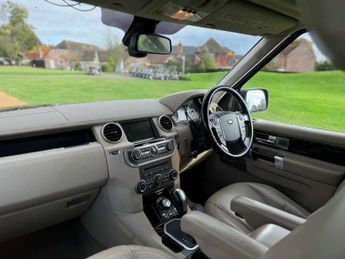 LAND ROVER DISCOVERY 3.0 Discovery HSE TDV6 Auto 4WD 5dr