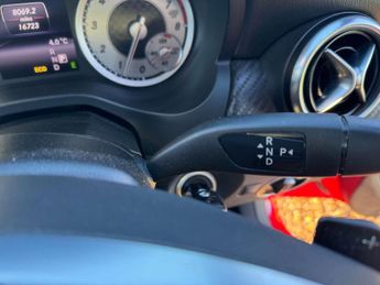 MERCEDES-BENZ A-CLASS 2.0 A250 BlueEfficiency AMG Sport Auto 5dr