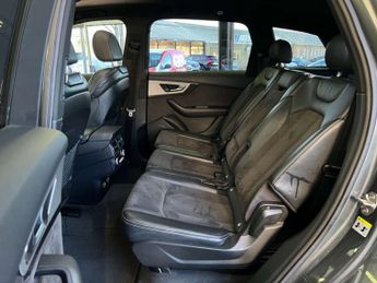 AUDI Q7 3.0 Q7 S Line TDI Quattro Auto 4WD 5dr