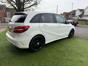 MERCEDES-BENZ B-CLASS 2.1 B 200 AMG Line Premium D Auto 5dr