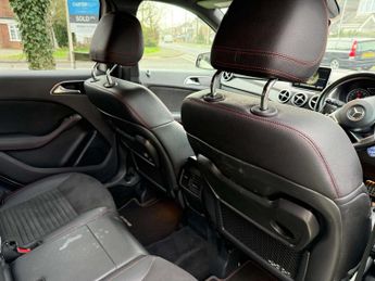 MERCEDES-BENZ B-CLASS 2.1 B 200 AMG Line Premium D Auto 5dr