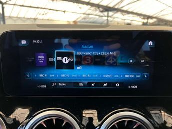 MERCEDES-BENZ EQA EQA 250 AMG Line 5dr