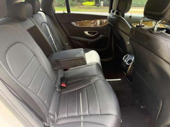 Mercedes-Benz GLC Class 3.0 GLC350d V6 AMG Line (Premium Plus) G-Tronic 4MATIC Euro 6 (s